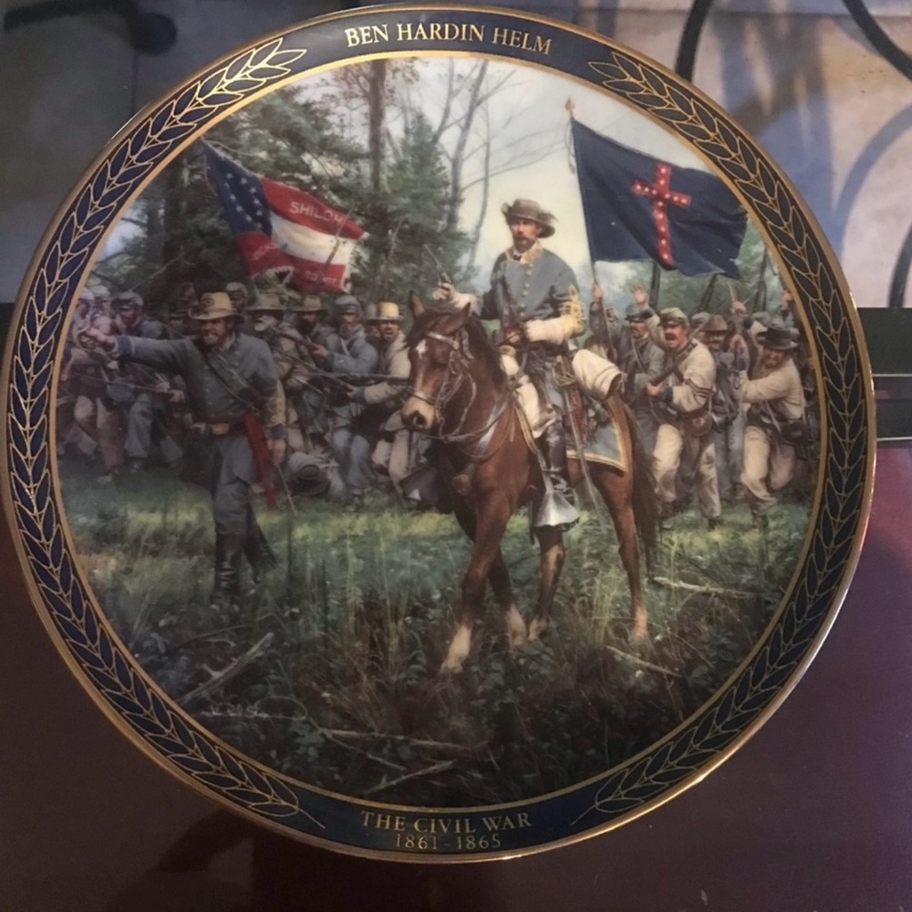 The Bradford Exchange Civil War Collector Plate with Blue and Red Accents